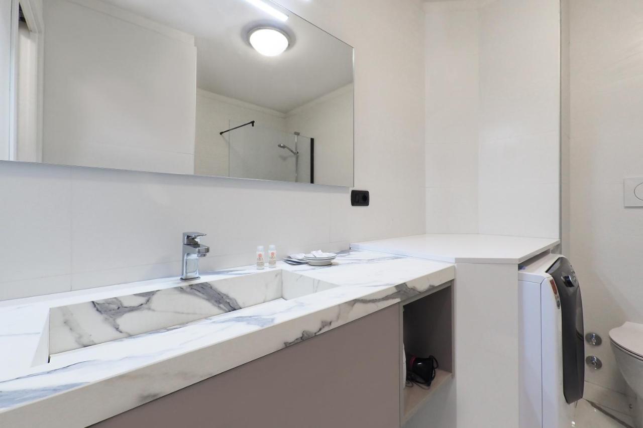 Duomo Luxury Apartment IV ミラノ エクステリア 写真