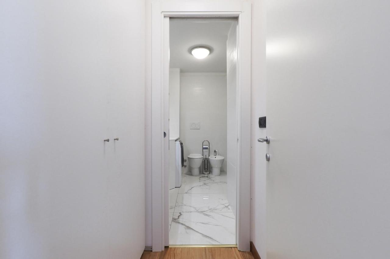 Duomo Luxury Apartment IV ミラノ エクステリア 写真